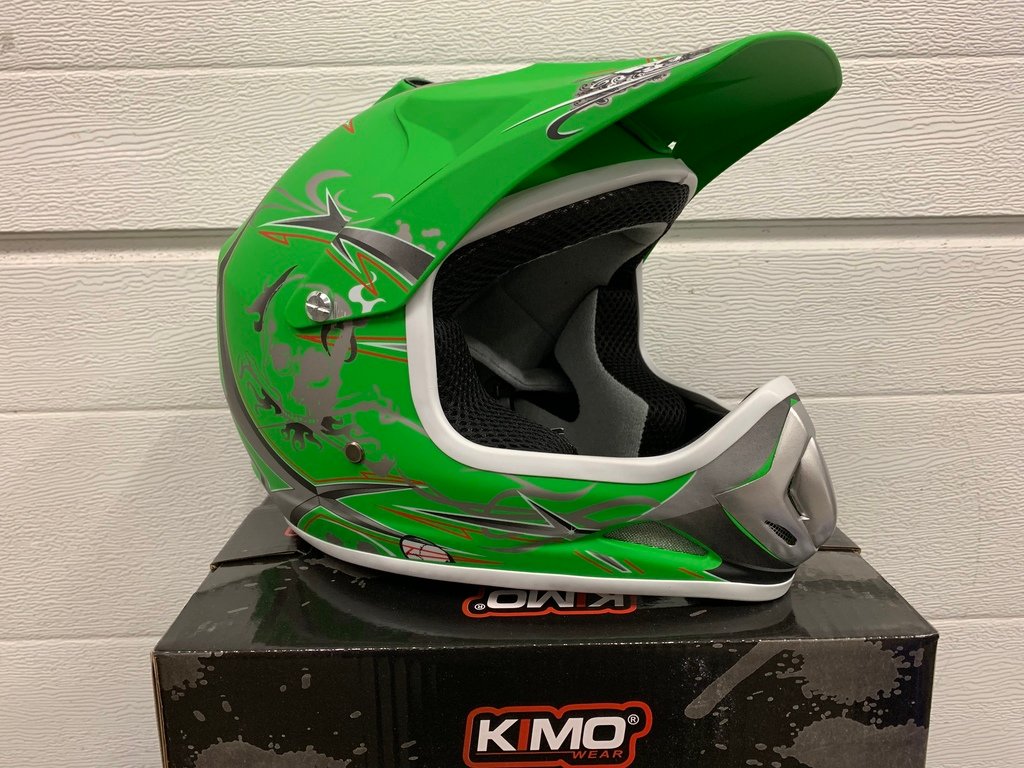 CASQUE ENFANT GPX HOMOLOGUÉ ECER 22-05 VERT