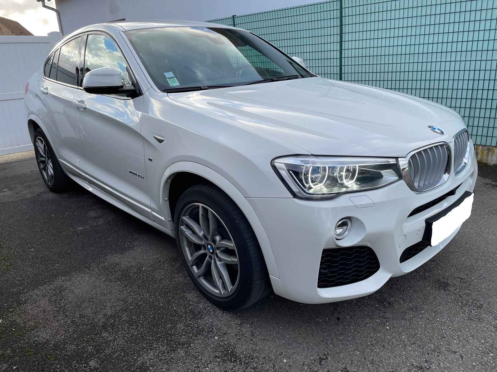 BMW X4 (F26) XDRIVE 30D 258 cv BVA8 PACK M 1ER MAIN