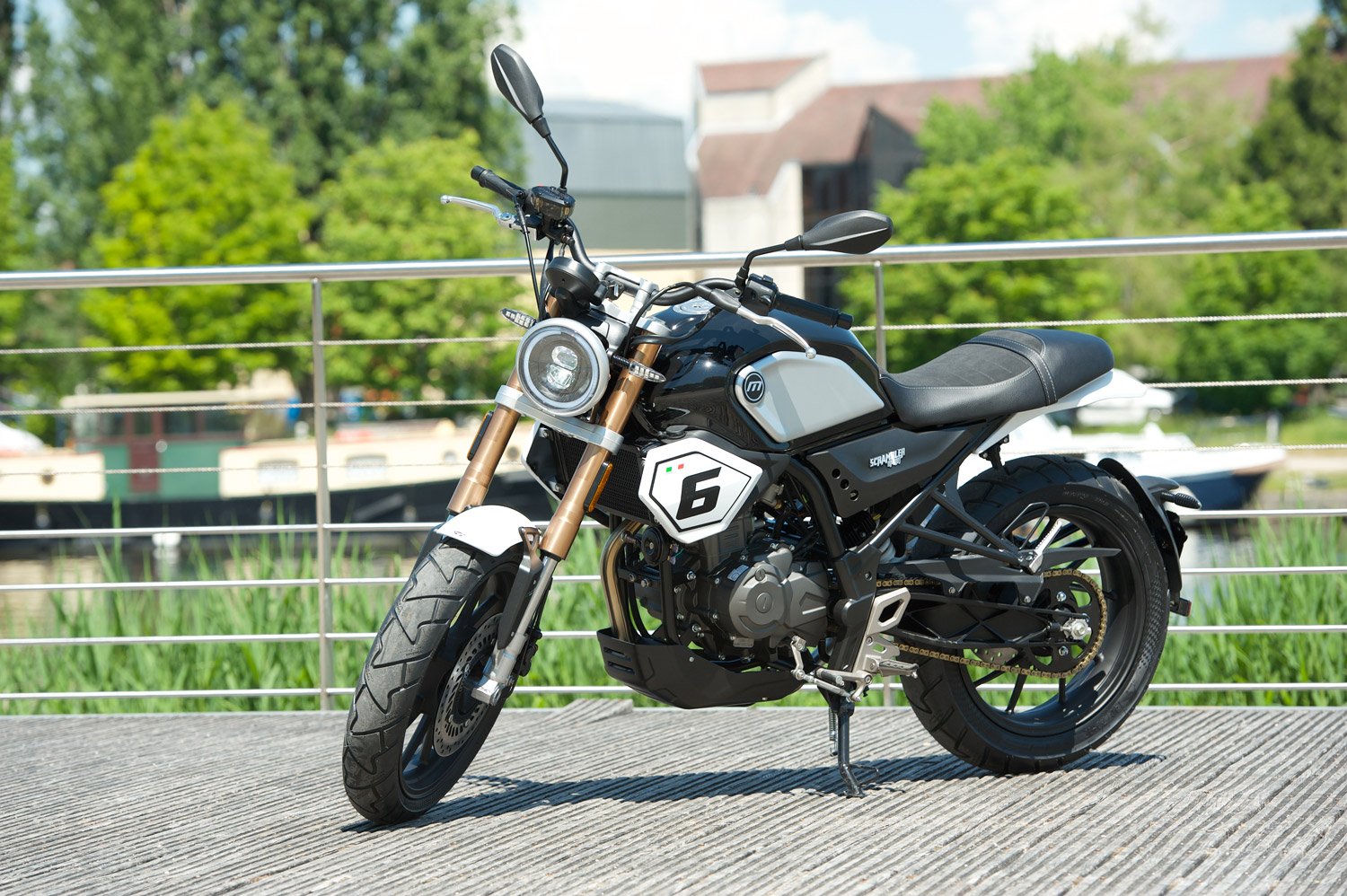 Moto Masai SCRAMBLER SPORT 125 - noir